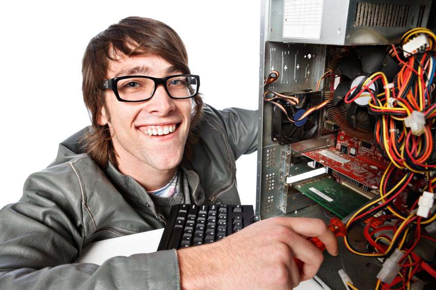 Мастер по ремонту компьютеров в Реутове
